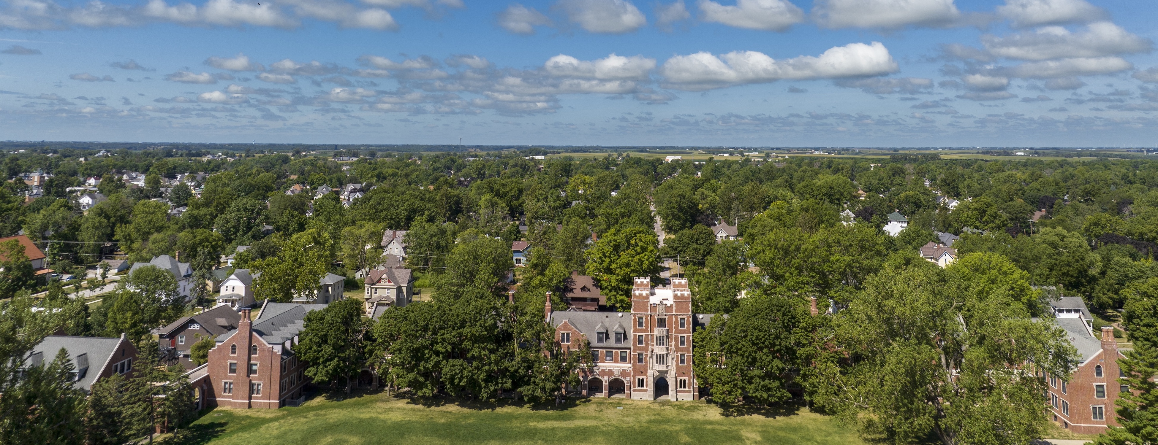 a drone/aerial photo of Grinnell College's campus